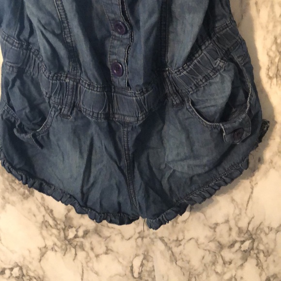 Woman’s adjustable strap short romper with button down front size Medium - Picture 5 of 5